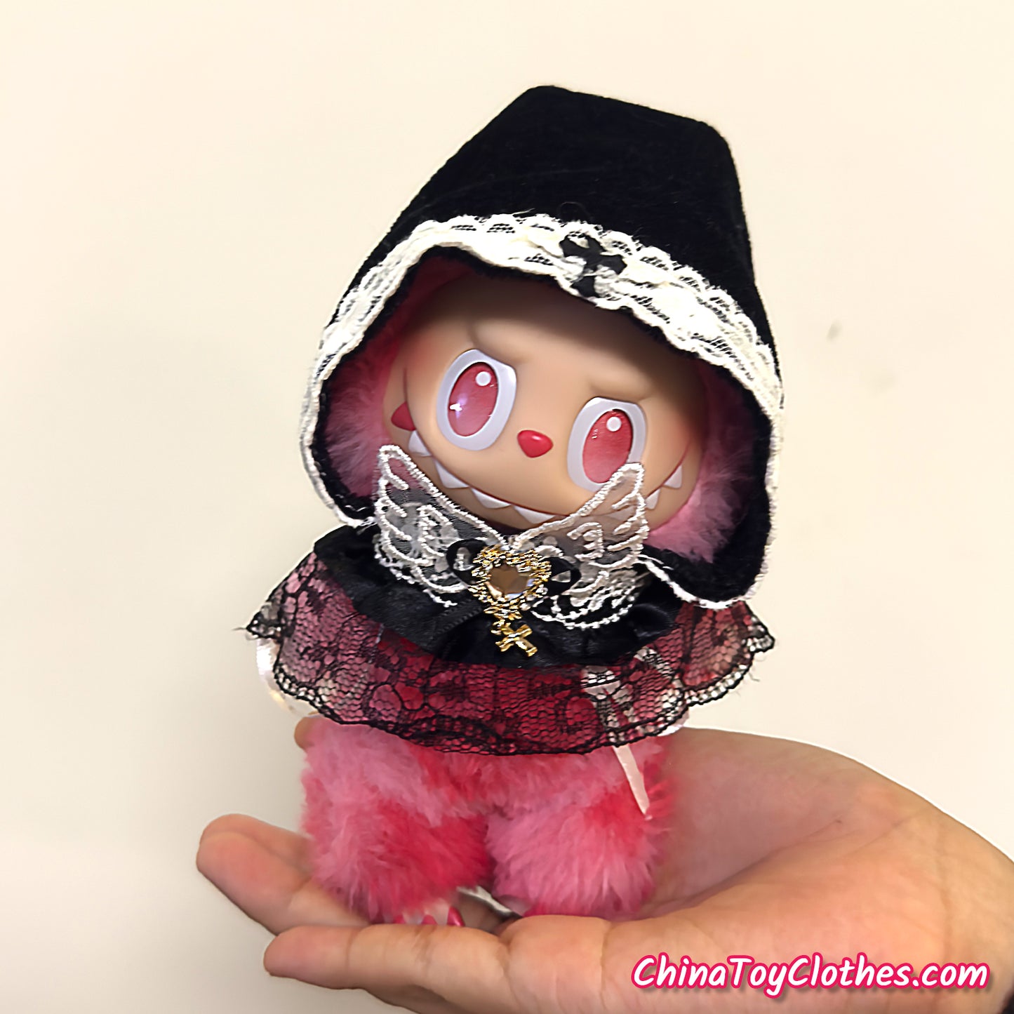 LABUBU 17 公分怪獸毛絨娃娃衣服富婆女孩 GG 套裝無玩具