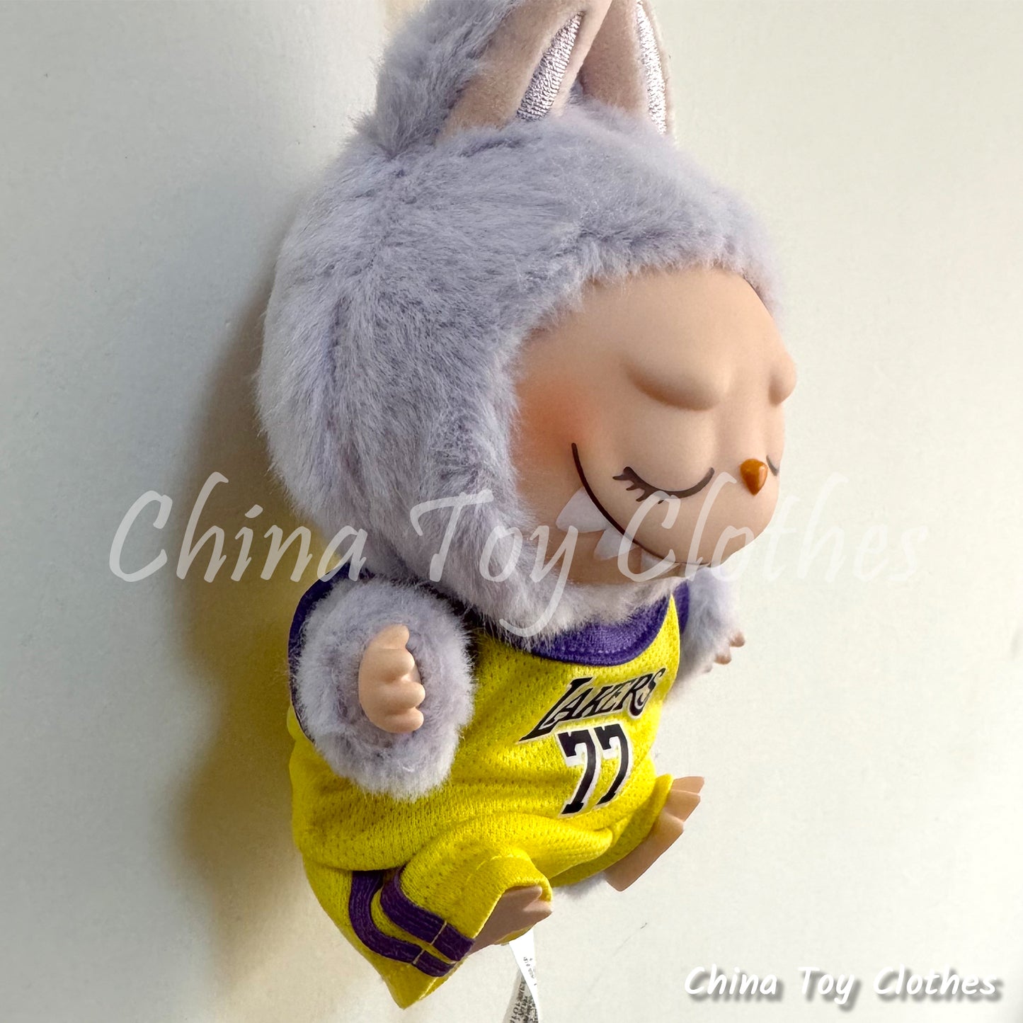 LABUBU 17cm Les Monstres Peluche Poupée Vêtements Lacs N° 77 Basketball Sportsware PAS DE JOUET