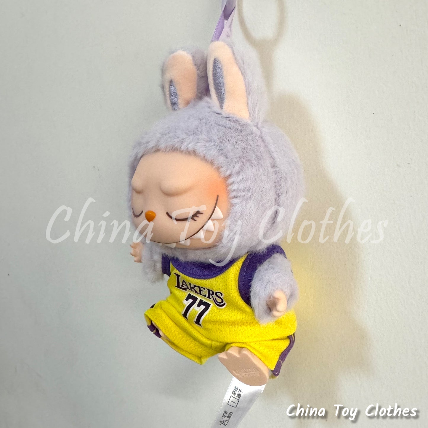 LABUBU 17cm Les Monstres Peluche Poupée Vêtements Lacs N° 77 Basketball Sportsware PAS DE JOUET