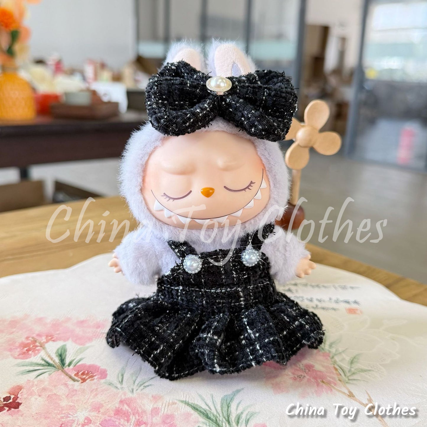 LABUBU 17cm Les Monstres Peluche Poupée Vêtements Rich Guy Femme Fille GG Costume PAS DE JOUET