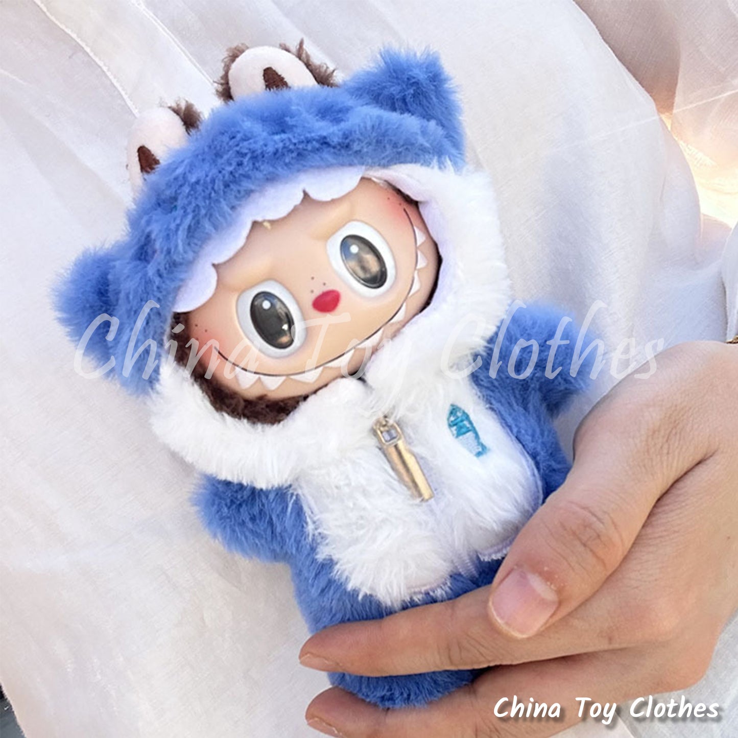 LABUBU 17cm Les Monstres Peluche Poupée Vêtements Adorable Bleu Gura Sharky Costume PAS DE JOUET