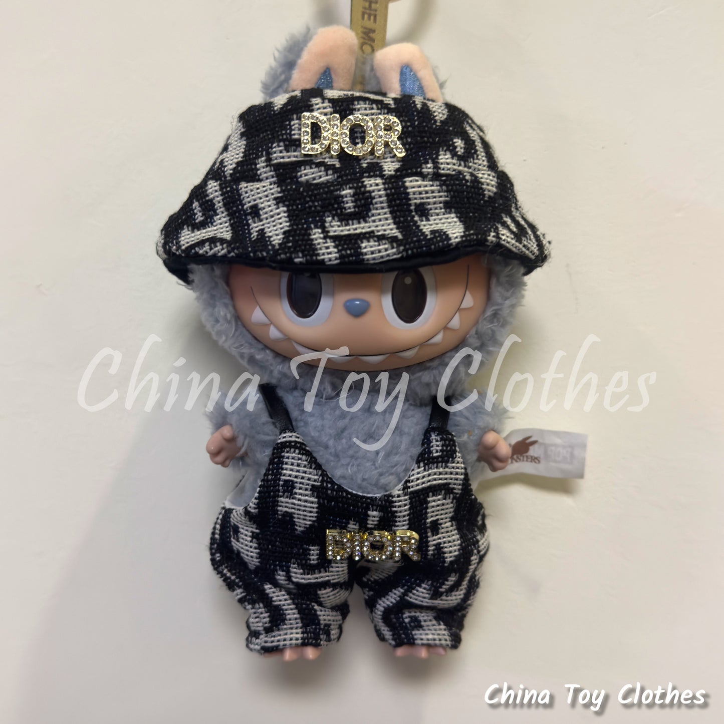 LABUBU 17cm The Monsters Plush Doll Clothes Elegant DD Bucket Hat and Jumpsuit NO TOY