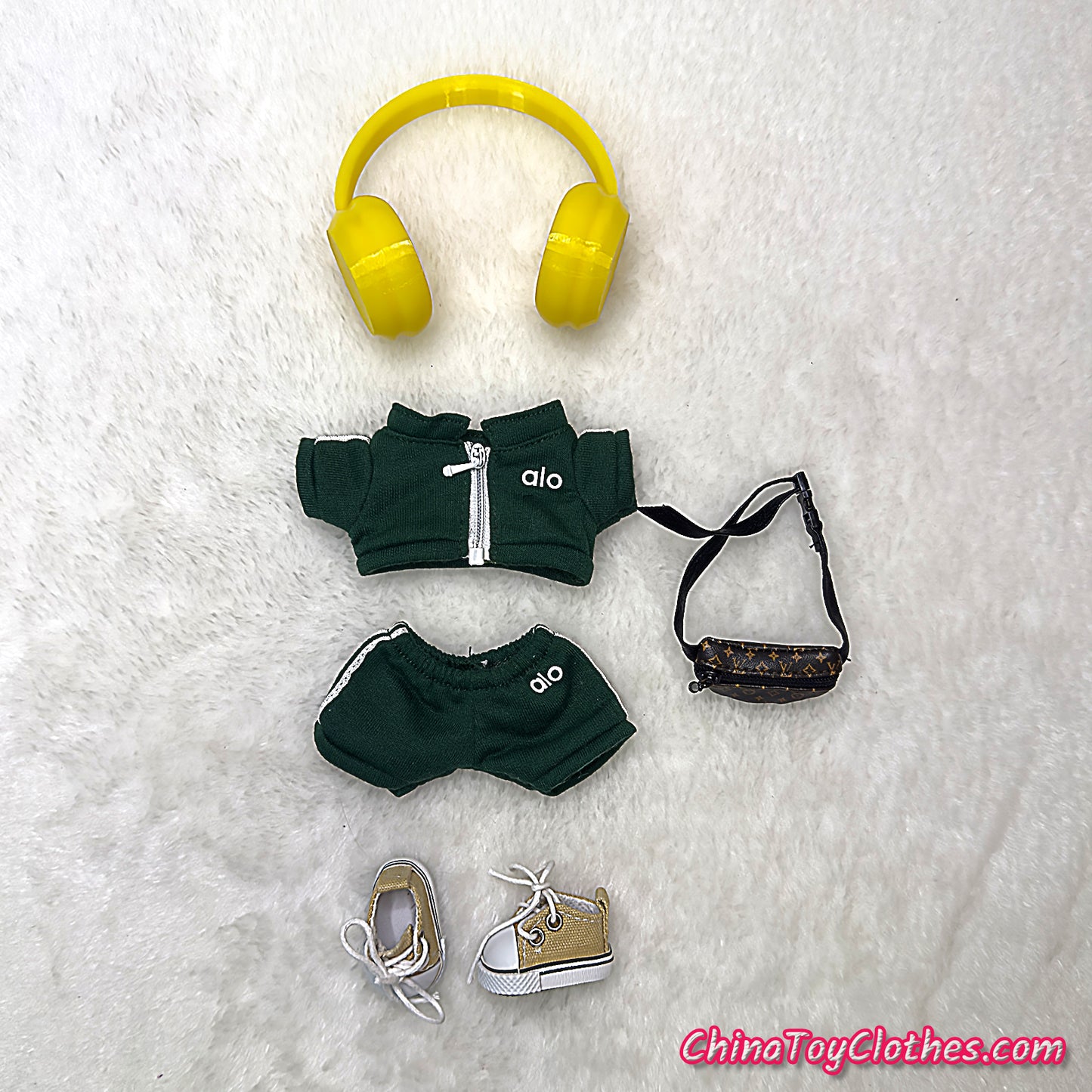 LABUBU 17cm The Monsters Plush Doll Replacing Clothes Green Yoga Leisure Sportswear Outfit NO TOY